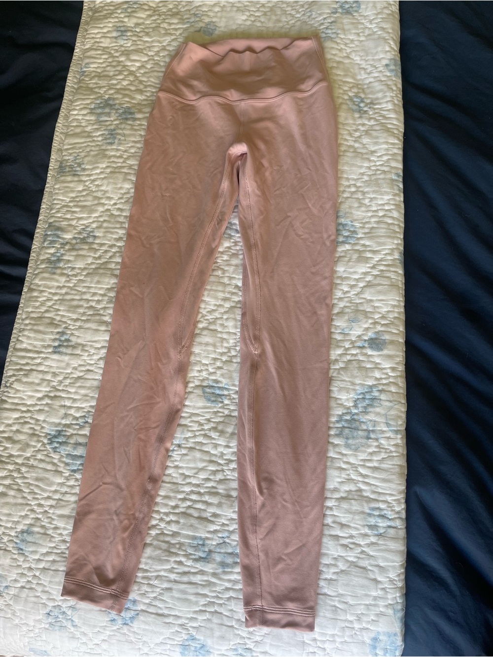 Lululemon Align High Rise Legging 28” in Pink Haze, Size 4, Lulu - Picture 4 of 7